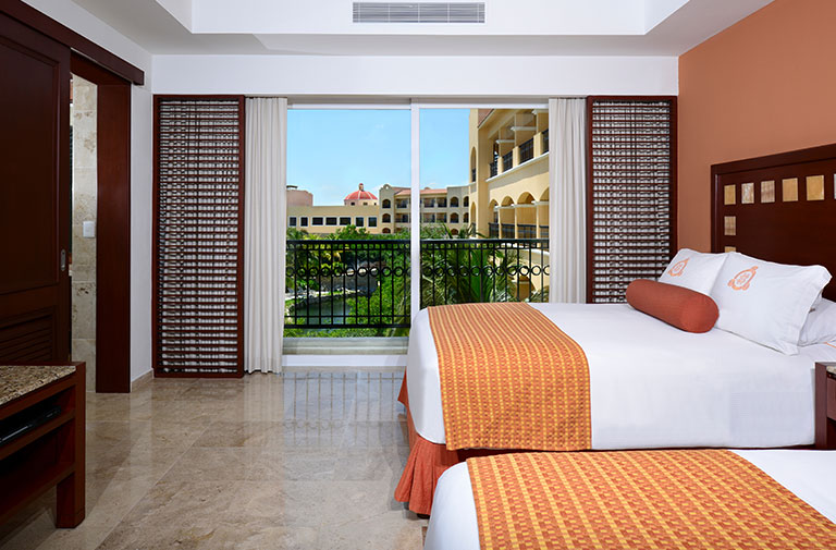 Sunset World – Resorts – Hacienda Tres Rios | Bedroom Camas