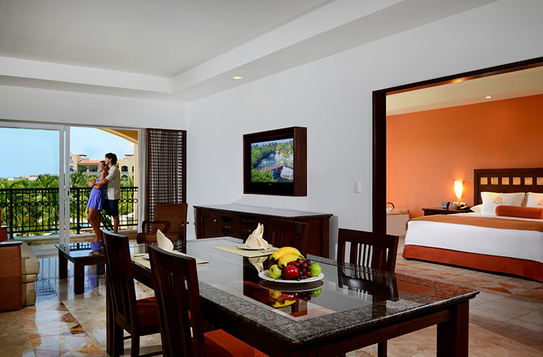 Sunset World – Resorts – Hacienda Tres Rios | Bedroom Comedor
