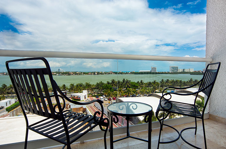 Sunset World – Resorts – Sunset Royal Beach Resort | Deluxe Balcon