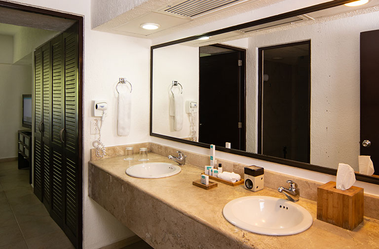 Laguna-Suites-Golf+Spa-Habitacion-Bano