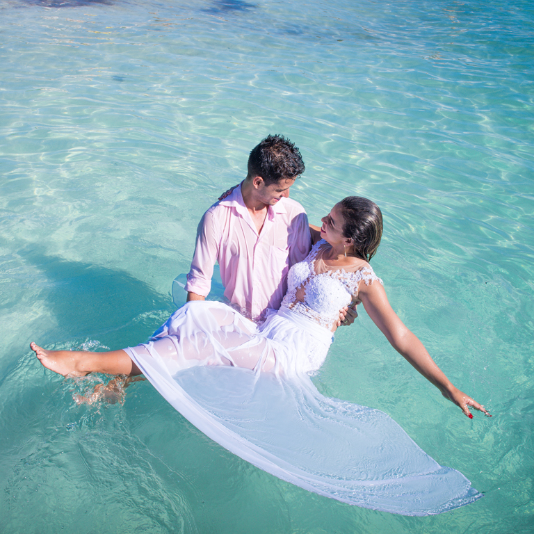 Trash the Dress Photo Shoot in the Riviera Maya